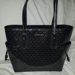 michael kors glossy tote